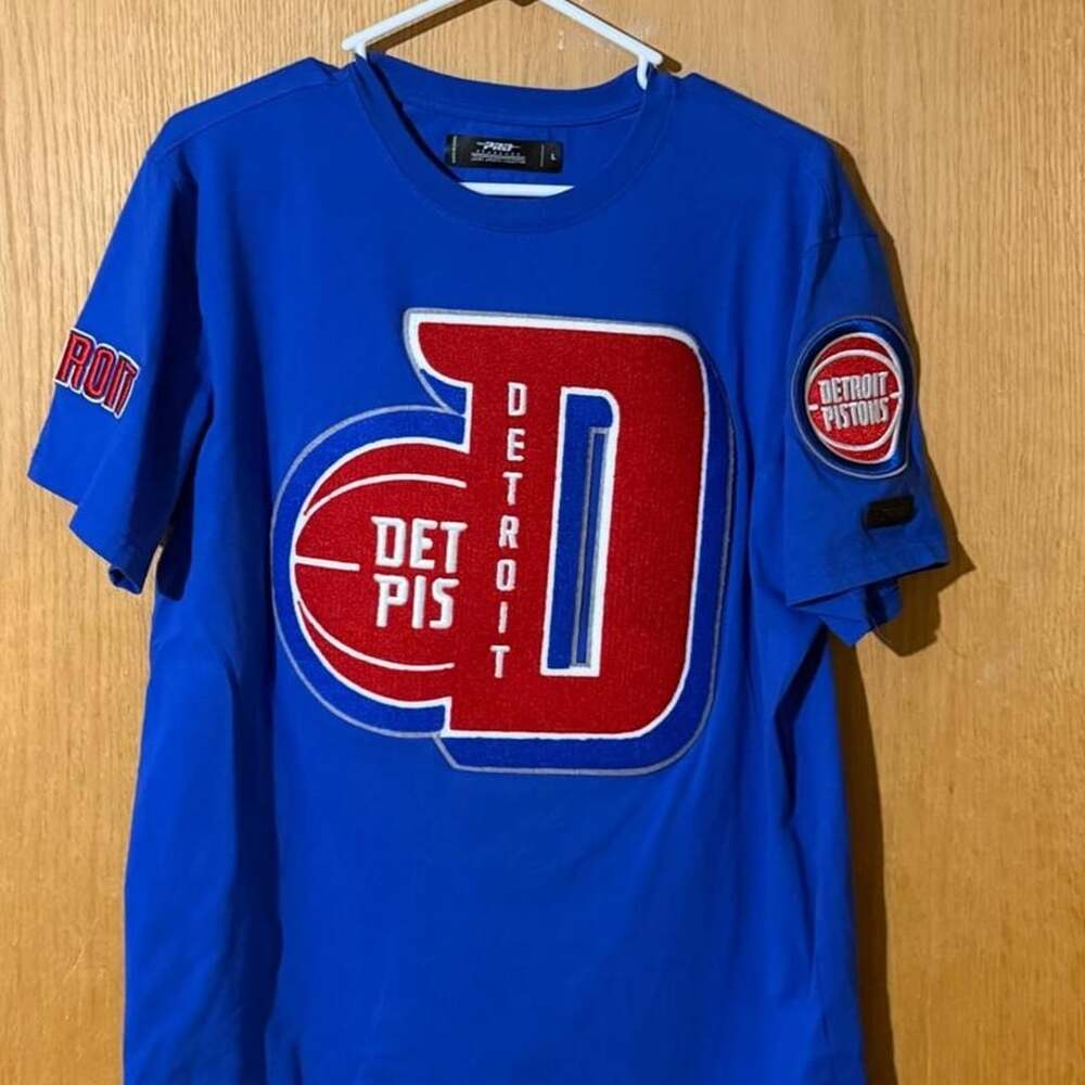 Pro Standard Detroit Pistons Blue T-Shirt